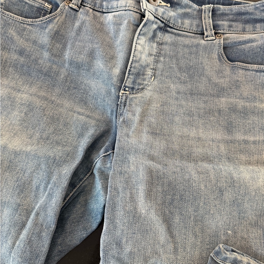 So Slimming Chico’s Blue Jeans Size 0 - Picture 5 of 8